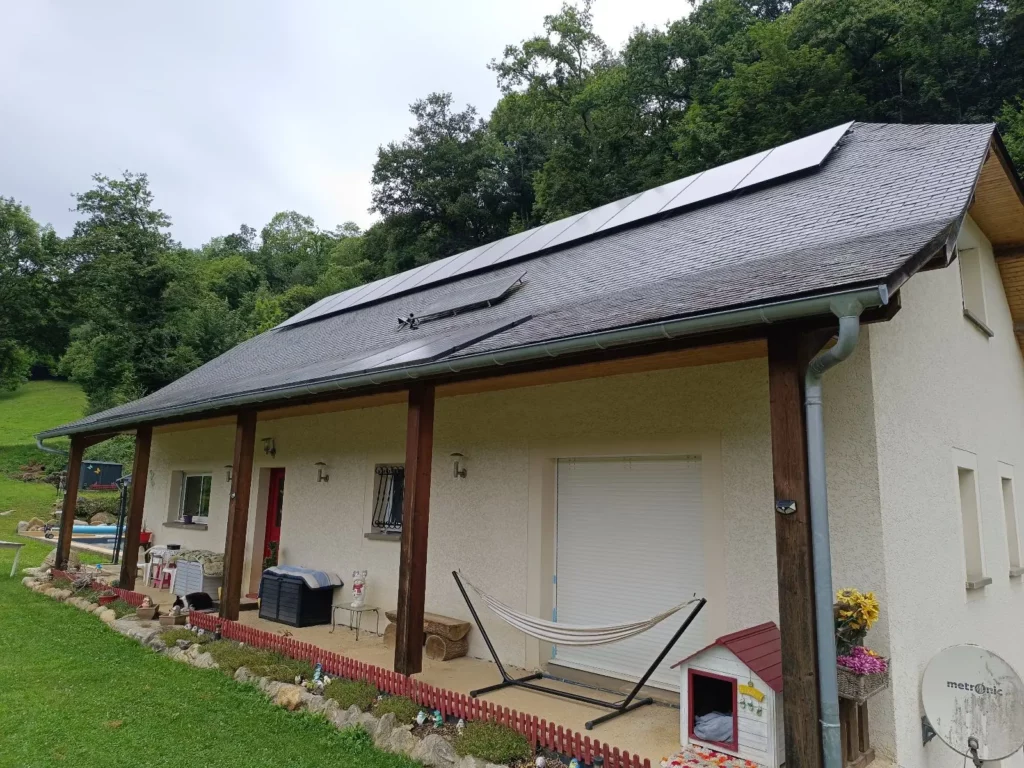 installation panneau solaire à peyrouse