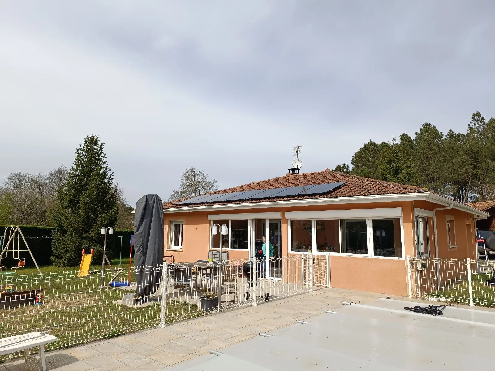 Installation panneaux solaires à Arue