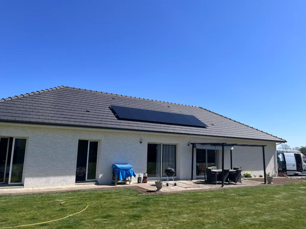 Installation Panneaux Solaires à Cescau