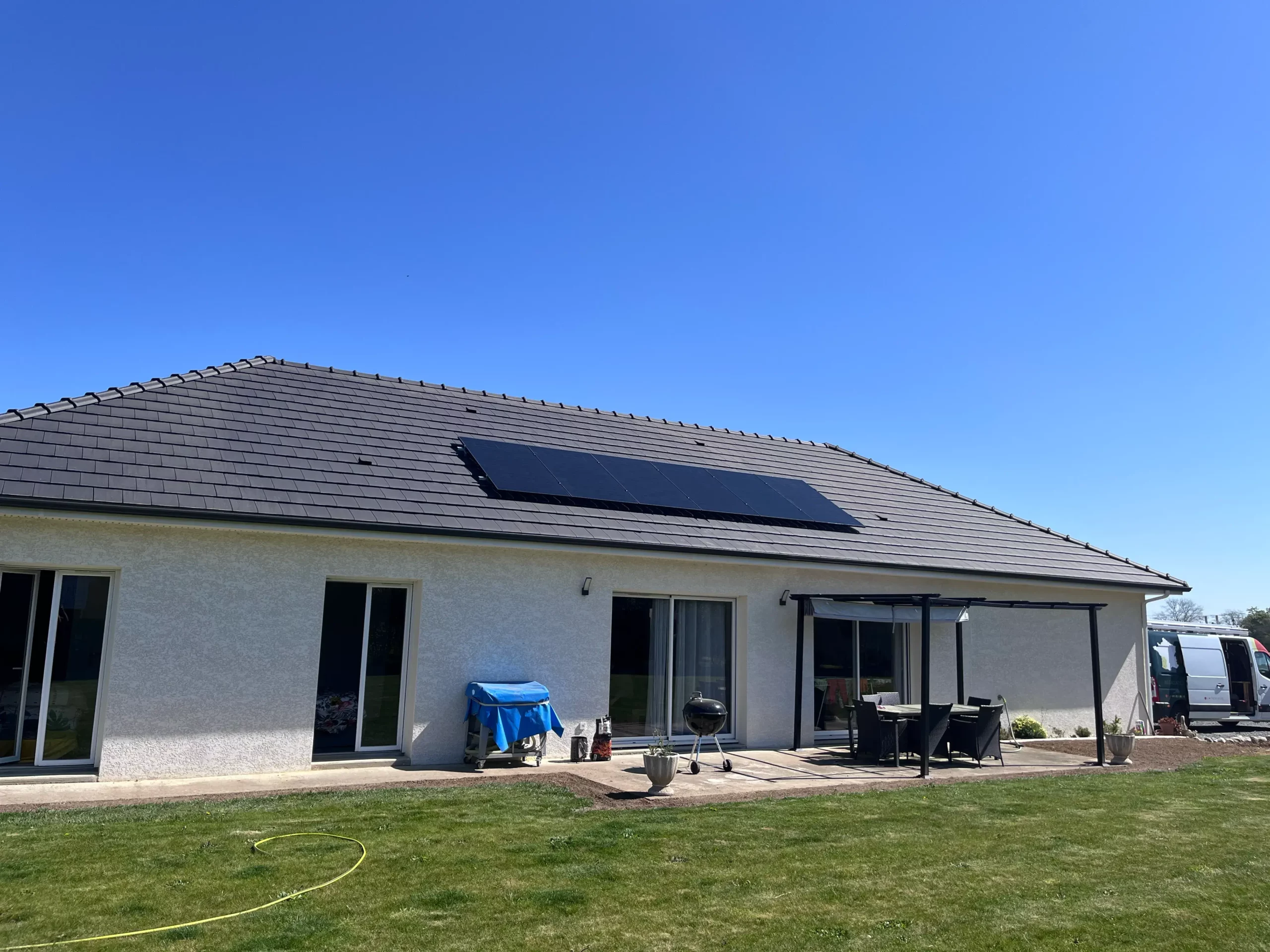 Installation Panneaux Solaires à Cescau